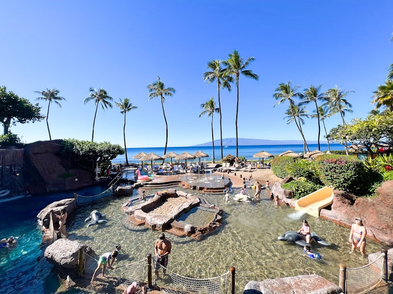 Best Hawaii Beaches for Little Kids (Ages 4-7)